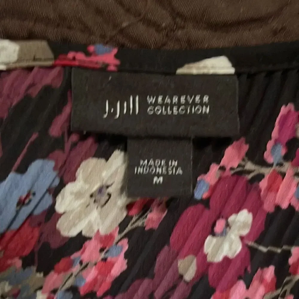 J. Jill floral blouse.  Size Medium.